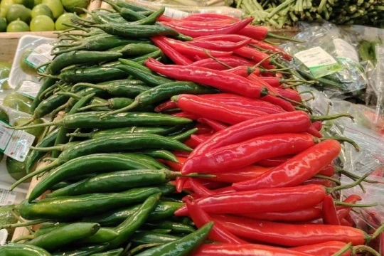 Sau bão ớt thành mặt hàng 'xa xỉ' đẩy giá lên 170.000 đồng/kg