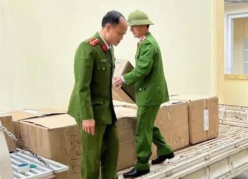 Tiêu hủy hơn 7.000 hộp thuốc không rõ nguồn gốc