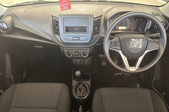 Mẫu hatchback hybrid mới của Toyota khách Việt sẽ thích và bán chạy: Giá hơn 290 triệu, 8 túi khí cùng trang bị an toàn, ‘xăng ăn như ngửi’ chỉ 2,9L/100km