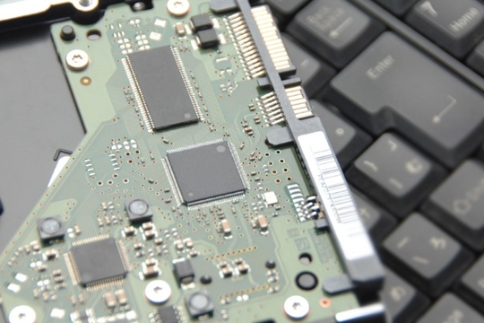 Bắt tay 2 siêu cường, nền kinh tế số 1 Đông Nam Á thúc đẩy siêu dự án bán dẫn hơn 700.000 tỷ đồng