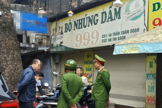 Hà Nội: UBND phường Hai Bà Trưng thông tin về vụ 'khách phản ánh có dòi trong thịt bò nhúng dấm'