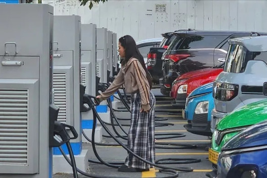 Quy định mới về giá bán lẻ điện cho sạc xe điện, người dùng và kinh doanh trạm sạc cần lưu ý