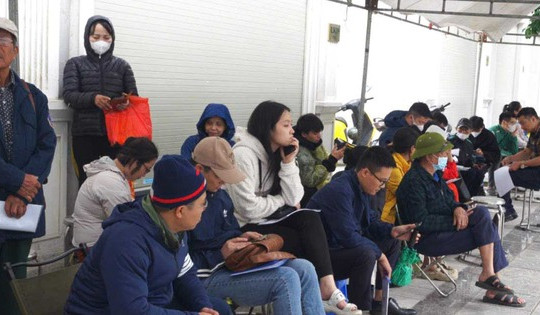 Từ nay, người dân Hà Nội không còn phải xếp hàng khi làm thủ tục mua nhà ở xã hội