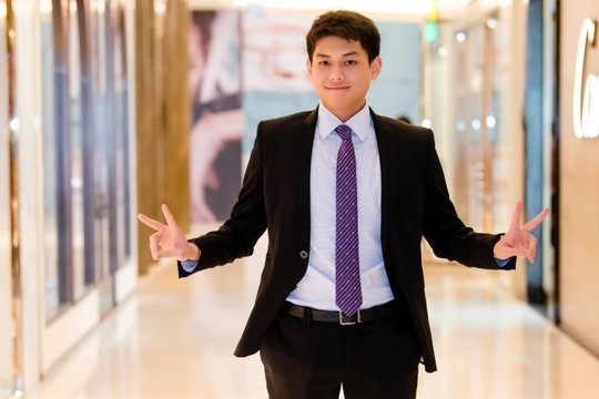 Cậu út gia tộc hàng hiệu danh giá nhất Việt Nam, 26 tuổi làm Phó Tổng Giám đốc, từng du học Anh, sống rất kín tiếng