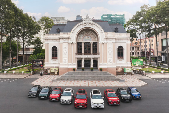 VinFast đạt doanh số cao nhất lịch sử: Bàn giao 23.186 xe chỉ trong một tháng, giữ ngôi số 1 thị trường ô tô điện Việt Nam