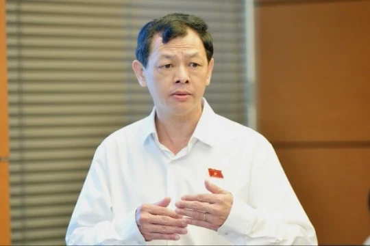 Thứ trưởng Bộ Y tế Nguyễn Tri Thức nhận thêm nhiệm vụ