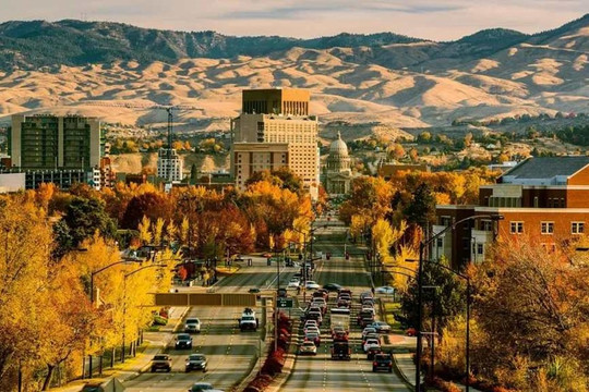 Khách du lịch đến Mỹ sẽ bị kiểm tra lịch sử mạng xã hội trong 5 năm