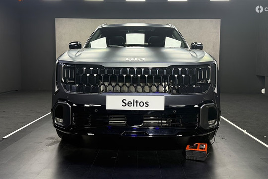 Kia nâng cấp lớn chưa từng có cho chiếc SUV: Thay đổi từ thiết kế, nội thất đến công nghệ, có bản hybrid lần đầu tiên, 'đối đầu' trực tiếp Creta và HR-V