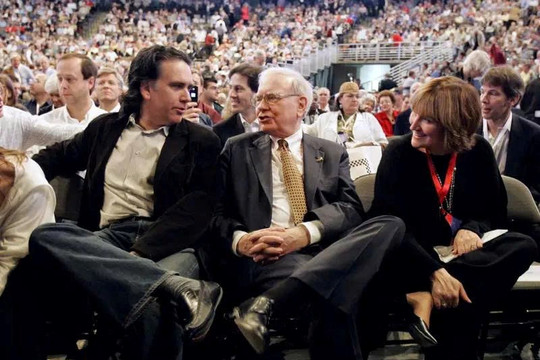 Con trai Warren Buffett ‘đốt sạch’ 200 triệu USD tiền thừa kế