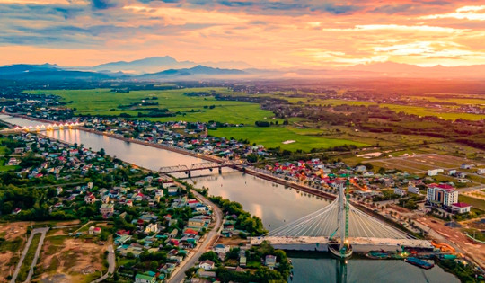 Tập đoàn Trung Quốc lọt top 100 thế giới ‘ngỏ ý’ đầu tư đường bộ, đường sắt, cảng biển tại Quảng Trị