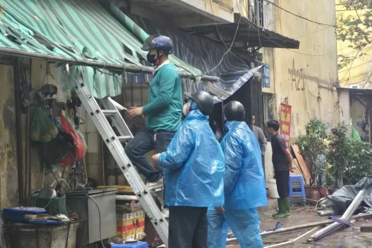 Hà Nội đồng loạt ra quân xử lý lấn chiếm vỉa hè, quyết không 'bắt cóc bỏ đĩa'