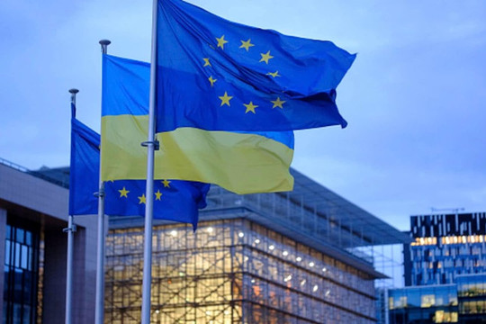 EU ‘đóng băng vĩnh viễn’ 246 tỷ USD tài sản Nga, mở khóa gói tài trợ cho Ukraine