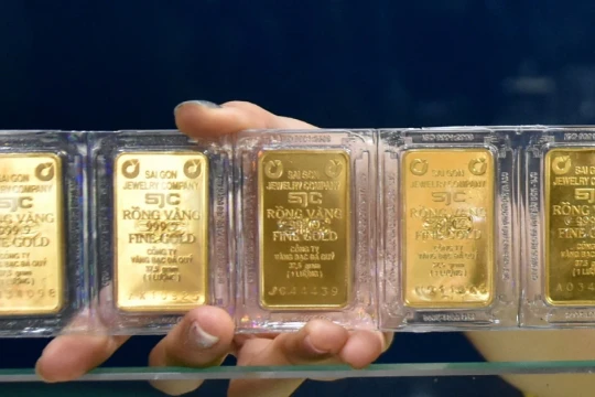 Giá vàng tăng cao vì sao người mua vẫn lỗ?