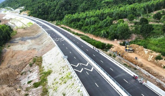 Chỉ 4 ngày nữa, chính thức thông xe cao tốc giúp Tập đoàn Sơn Hải ‘ẵm’ thưởng hơn 100 tỷ