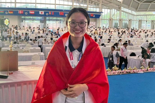 'Thần đồng' Việt sinh năm 2000 giành Huy chương Vàng 'Siêu trí nhớ thế giới', lập kỷ lục đặc biệt