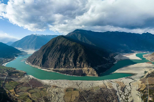 Láng giềng Việt Nam mang 4,42 triệu tỷ vào dãy Himalaya, tham vọng xây dựng 'siêu đập thủy điện' lớn nhất thế giới, công suất gấp 3 lần đập Tam Hiệp