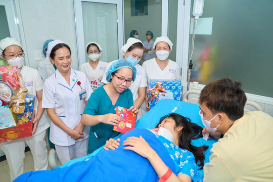 Mức sinh trung bình của Việt Nam trong năm 2025 ‘thoát đáy’