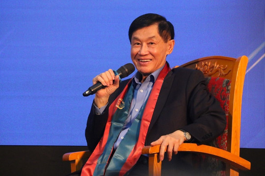 Đề nghị phong tặng danh hiệu Anh hùng Lao động cho ông Johnathan Hạnh Nguyễn