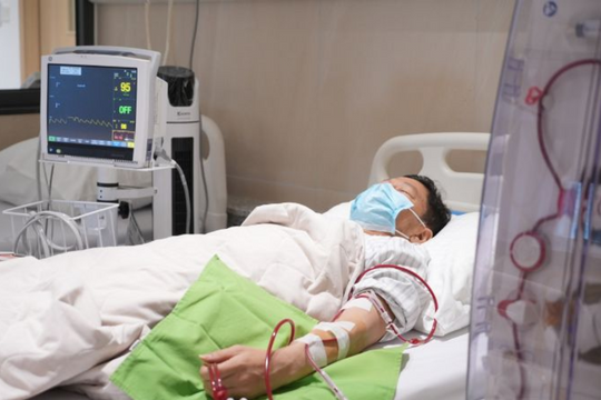 Con trai 16 tuổi bị suy thận giai đoạn cuối, người cha xót xa chia sẻ 2 thói quen hằng ngày của con