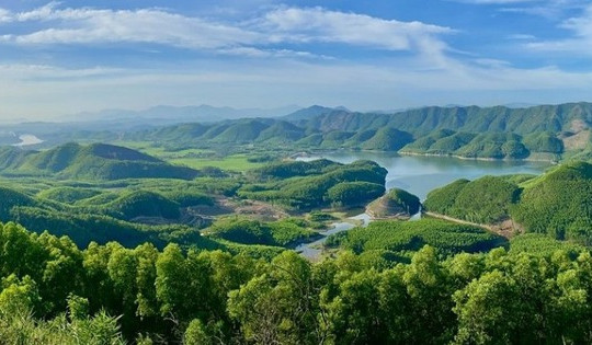 Thành phố trẻ nhất Việt Nam sẽ hình thành cụm du lịch sinh thái thể thao tại khu vực núi hoang sơ cao 850m với mực nước biển