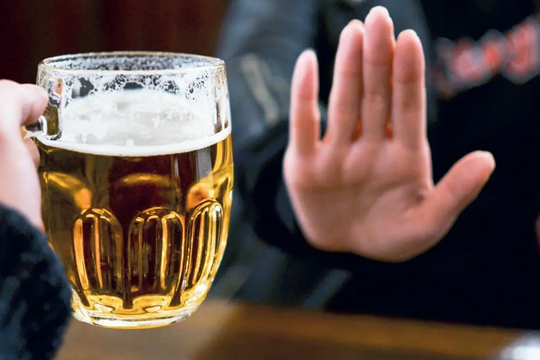 Quốc gia Đông Nam Á tuyên bố cấm buôn bán rượu, bia