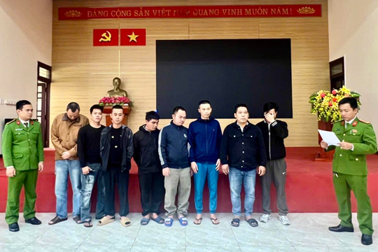 Bắt khẩn cấp 8 người trong đường dây cá độ bóng đá 350 tỷ đồng