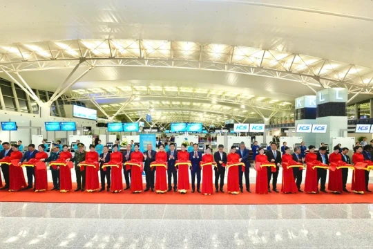 Khánh thành ga T2 Nội Bài mở rộng, chuyến bay đầu tiên cất cánh đi Long Thành