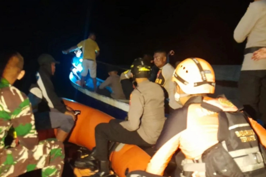 Bé trai 10 tuổi bị cá sấu tấn công, ngậm chặt thi thể khi đang bơi cùng bạn