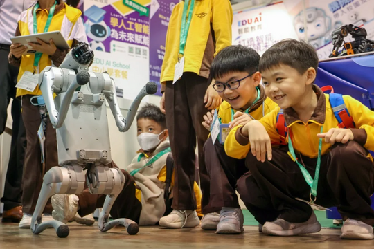 Một thành phố rót cho mỗi trường học 1,7 tỷ đồng để tích hợp AI