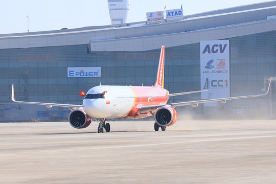 Vietjet của tiến sĩ Nguyễn Thị Phương Thảo ghi dấu hai cột mốc quan trọng tại siêu sân bay 16 tỷ USD