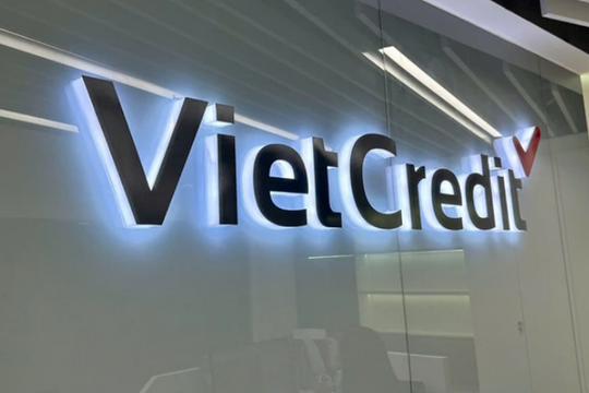 Một công ty tài chính bị phạt gần 880 triệu đồng do vi phạm công bố thông tin và giao dịch với bên liên quan