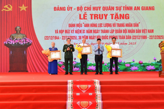 Truy tặng danh hiệu Anh hùng LLVTND cho liệt sĩ Trần Văn Tủy
