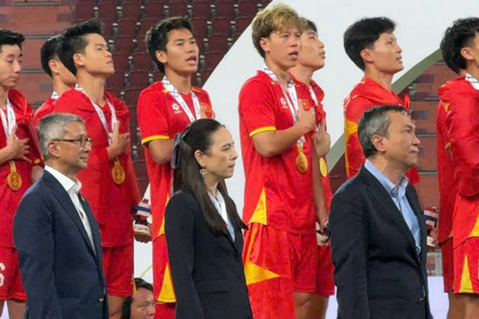 Madam Pang chua chát nói 3 chữ, chỉ trích thẳng mặt một người sau trận thua cay đắng của U22 Thái Lan