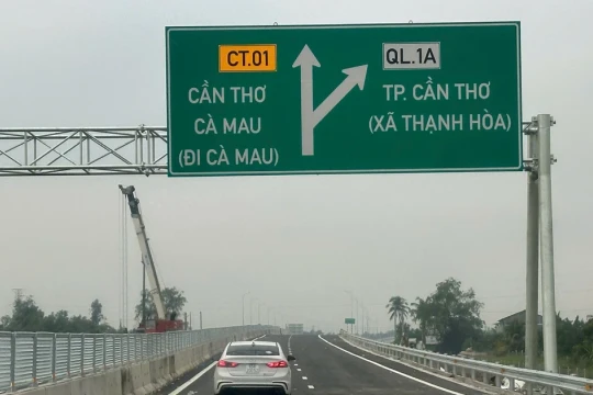 Cao tốc Cần Thơ - Hậu Giang mở cho xe lưu thông từ sáng 22/12