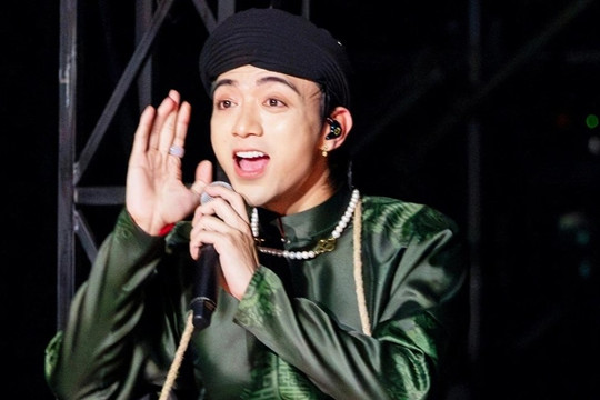 Gia đình Haha 'cầu xin' khán giả