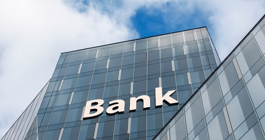 Từ hôm nay, một số dịch vụ tại ngân hàng này bắt đầu tính phí mới