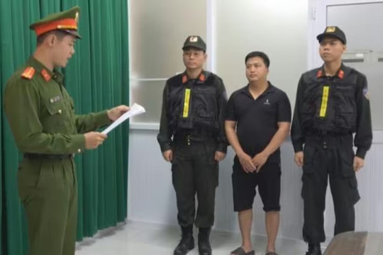 600 kg thịt bò giả được đưa tới 75 quán ăn khắp thành phố mỗi ngày: Cơ quan chức năng phanh phui quy trình sản xuất rùng rợn