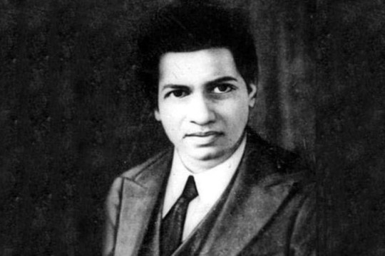 'Thần đồng Toán học' bí ẩn nhất thế giới, không bằng cấp, qua đời hơn 100 năm vẫn đóng góp vô hạn cho nhân loại