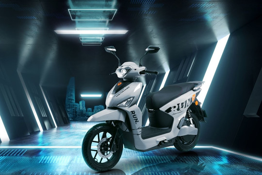 Mẫu xe máy điện giá rẻ hơn Honda Vision: Thiết kế thể thao hiện đại, động cơ đi 'vun vút', pin LFP chạy xa cả trăm km/1 lần sạc, cho phép mở khoá từ xa