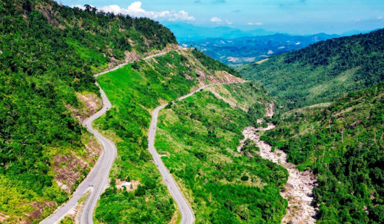 Hôm nay, chính thức thông xe cung đèo hiểm trở dài bậc nhất Việt Nam, rút ngắn 1/3 quãng đường Nha Trang - Đà Lạt