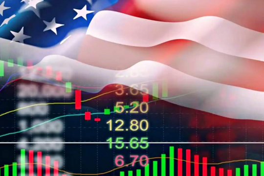 Kinh tế Mỹ tăng trưởng vượt xa dự báo, chứng khoán lập kỷ lục