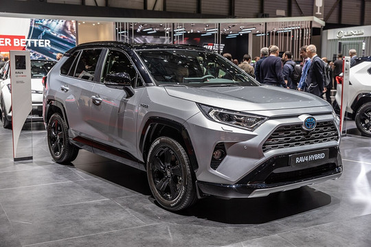 Toyota triệu hồi hơn 55.000 xe hybrid, chỉ vì một con bu-lông