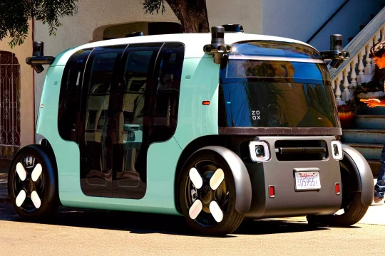 Amazon triệu hồi 332 robotaxi tự lái vì lỗi phần mềm cực nguy hiểm, băng sang làn ngược chiều, dừng chắn trước xe đối diện