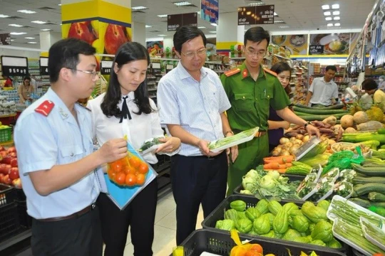 Hà Nội lập 3 đoàn liên ngành kiểm tra an toàn thực phẩm dịp Tết Nguyên đán