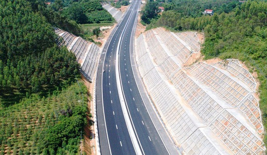Tuyến cao tốc quan trọng của miền Bắc có bóng dáng Đèo Cả có diễn biến quan trọng