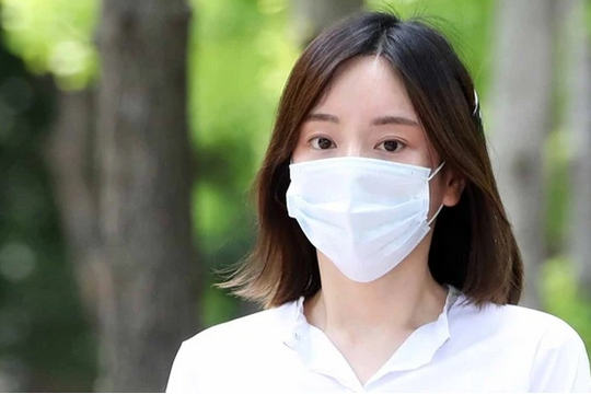 Bắt giữ ái nữ của gia tộc tài phiệt ngay tại sân bay