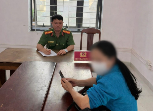 Chị N. đến ngân hàng chuyển tiền cho ‘nhân viên của Tập đoàn Vingroup’, công an lập tức vào cuộc