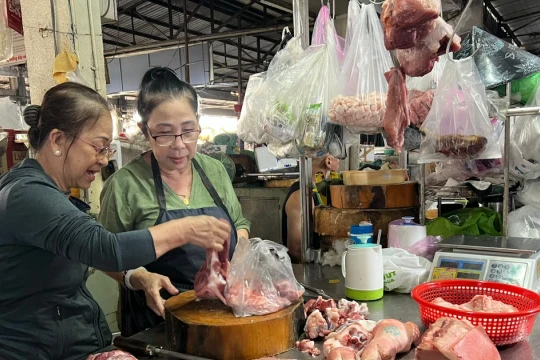 Cuối năm, thịt heo lại tăng 'nóng’