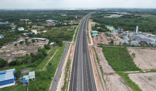 Cao tốc gần 18.000 tỷ kết nối Đông Nam Bộ tăng vốn, mở nút giao vào cảng nước sâu lớn nhất Việt Nam