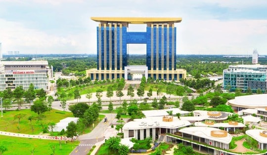 Trung tâm hành chính 23 tầng có bãi đáp trực thăng dự kiến trở thành một phần của Thành phố khoa học - công nghệ Bắc TP. HCM